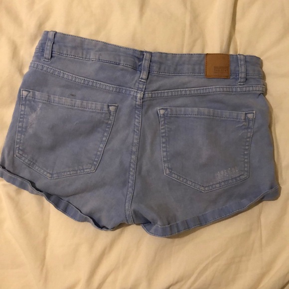Shorts - Picture 2 of 4